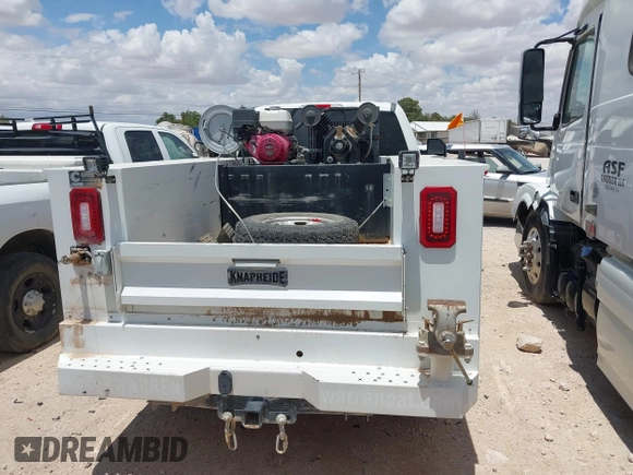 2019 Ford F-250 XL with VIN 1FT7X2BT5KED47410, listed as a IAAI auction lot 42553728 with 217,587 mi miles and . Bid and sale history available at DreamBid. Image 14.