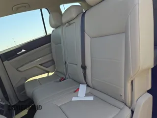 2023 Volkswagen Atlas SE z VIN 1V2HR2CA4PC526289, wystawiony jako IAAI lot #42734426 z przebiegiem 46 454 mil mil oraz . Historia ofert i sprzedaży dostępna na DreamBid. Obrazek 30.