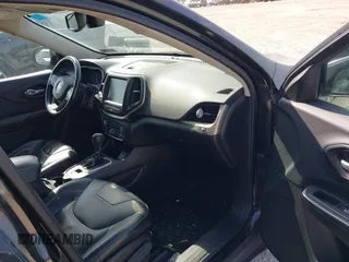 2014 Jeep Cherokee Limited with VIN 1C4PJLDB3EW279196, listed as a IAAI auction lot 41800887 with 114,542 mi miles. Bid and sale history available at carsss.com. Image 5.