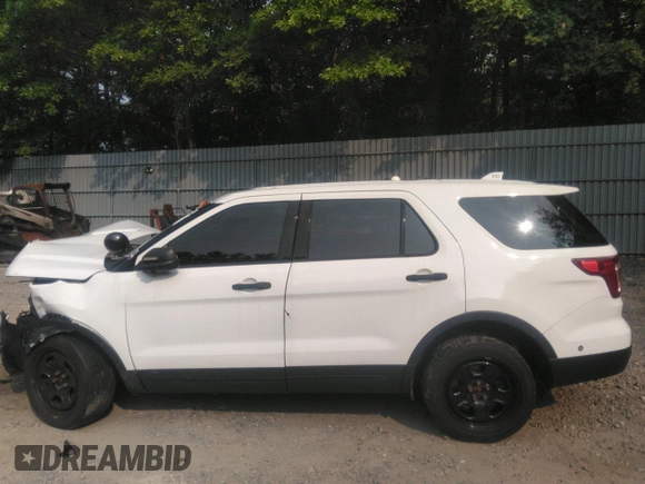 2017 Ford Police Interceptor Utility z VIN 1FM5K8AR9HGA24386, wystawiony jako IAAI lot #37197888 z przebiegiem 80 013 mil mil oraz . Historia ofert i sprzedaży dostępna na DreamBid. Obrazek 13.