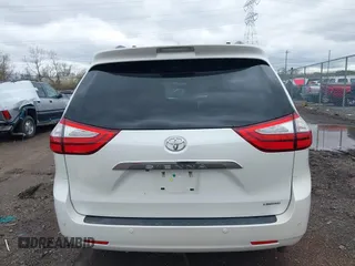 2015 Toyota Sienna XLE с VIN 5TDYK3DC1FS527196, выставлен на аукционе IAAI как лот 41850596 с пробегом Не указан миль и . История ставок и продаж доступна на DreamBid. Изображение 16.