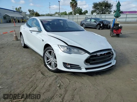 2013 Tesla Model S z VIN 5YJSA1CN1DFP11636, wystawiony jako Copart lot #78333554 z przebiegiem 101 625 mil mil oraz Szkoda całkowita • Salvage title. Historia ofert i sprzedaży dostępna na DreamBid. Obrazek 11.