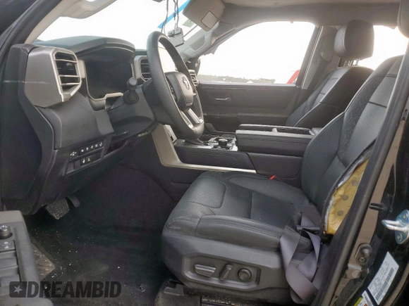 2024 Toyota Tundra Limited Hybrid z VIN 5TFWC5DB6RX067619, wystawiony jako Copart lot #54936195 z przebiegiem 5 792 mil mil oraz Szkoda całkowita • Salvage title. Historia ofert i sprzedaży dostępna na DreamBid. Obrazek 7.