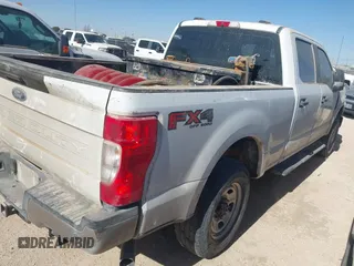 2022 Ford F-250 XL z VIN 1FT7W2B65NED00802, wystawiony jako IAAI lot #41676780 z przebiegiem 164 529 mil mil oraz . Historia ofert i sprzedaży dostępna na DreamBid. Obrazek 4.