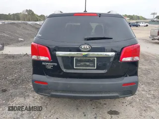 2012 Kia Sorento LX with VIN 5XYKT4A22CG273527, listed as a IAAI auction lot 41954603 with 309,018 mi miles. Bid and sale history available at carsss.com. Image 16.