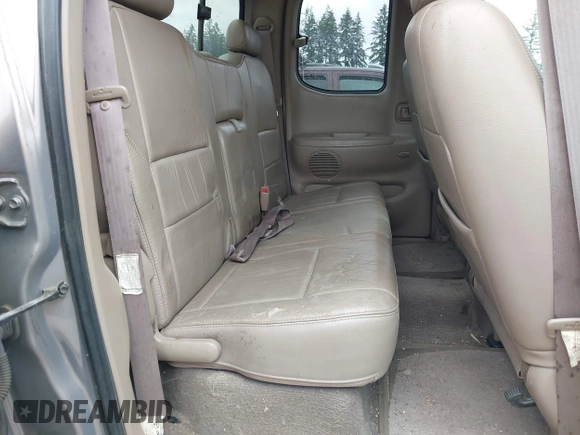 2000 Toyota Tundra Limited with VIN 5TBBT481XYS068716, listed as a IAAI auction lot 42105380 with 281,055 mi miles. Bid and sale history available at carsss.com. Image 8.