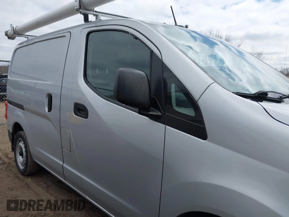2015 Nissan NV200 SV with VIN 3N6CM0KN3FK701947, listed as a IAAI auction lot 42022905 with 35,282 mi miles. Bid and sale history available at carsss.com. Image 13.
