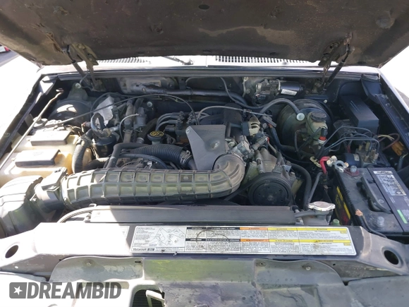 2000 Ford Explorer XLS z VIN 1FMZU62X1YZB46614, wystawiony jako IAAI lot #40636991 z przebiegiem Nie podano mil oraz . Historia ofert i sprzedaży dostępna na DreamBid. Obrazek 10.