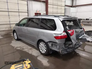 2017 Toyota Sienna LE with VIN 5TDJZ3DC9HS185755, listed as a IAAI auction lot 41838859 with 42,992 mi miles. Bid and sale history available at carsss.com. Image 3.