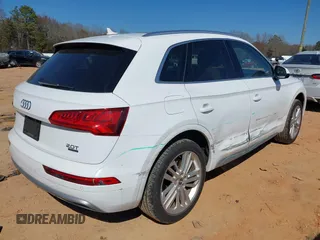 2018 Audi Q5 Premium Plus with VIN WA1BNAFYXJ2079819, listed as a IAAI auction lot 41667923 with 123,319 mi miles. Bid and sale history available at carsss.com. Image 4.