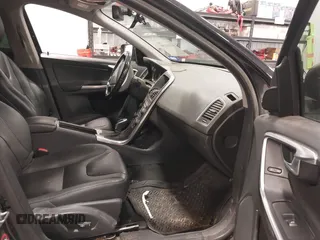 2015 Volvo XC60 T5 Drive-E Premier с VIN YV426MDB9F2590428, выставлен на аукционе IAAI как лот 41868159 с пробегом 121 282 миль миль и . История ставок и продаж доступна на DreamBid. Изображение 5.