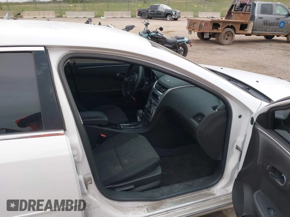 2012 Chevrolet Malibu 1LT with VIN 1G1ZC5E03CF214530, listed as a IAAI auction lot 42047209 with 157,915 mi miles and . Bid and sale history available at DreamBid. Image 5.