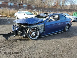 2013 BMW 3 Series 335is z VIN WBAKG1C5XDJ217490, wystawiony jako Copart lot #52914065 z przebiegiem Nie podano mil oraz Nie do naprawy • Non repairable. Historia ofert i sprzedaży dostępna na DreamBid. Obrazek 1.