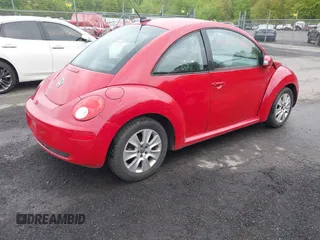 2010 Volkswagen Beetle with VIN 3VWRG3AG7AM022685, listed as a IAAI auction lot 42237138 with 78,939 mi miles and . Bid and sale history available at DreamBid. Image 4.