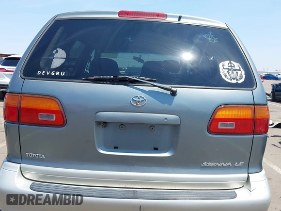 1998 Toyota Sienna LE z VIN 4T3ZF13C1WU043459, wystawiony jako IAAI lot #42475827 z przebiegiem Nie podano mil oraz . Historia ofert i sprzedaży dostępna na DreamBid. Obrazek 16.