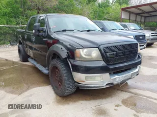 2004 Ford F-150 XLT with VIN 1FTPW12534KC32758, listed as a IAAI auction lot 41944919 with 252,156 mi miles. Bid and sale history available at carsss.com. Image 1.