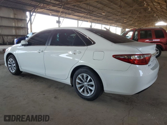 2015 Toyota Camry XLE with VIN 4T4BF1FK4FR475627, listed as a Copart auction lot 51610595 with 32,853 mi miles and Salvage Title. Bid and sale history available at DreamBid. Image 2.