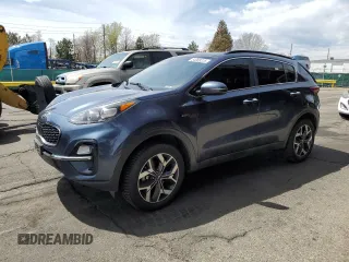 2020 Kia Sportage EX z VIN KNDPNCAC4L7762592, wystawiony jako Copart lot #54369225 z przebiegiem 95 998 mil mil oraz Szkoda całkowita • Salvage title. Historia ofert i sprzedaży dostępna na DreamBid. Obrazek 1.
