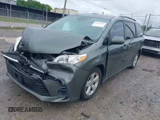 2018 Toyota Sienna LE Auto Access Seat с VIN 5TDKZ3DCXJS957822, выставлен на аукционе IAAI как лот 42367863 с пробегом 75 237 миль миль и . История ставок и продаж доступна на DreamBid. Изображение 21.