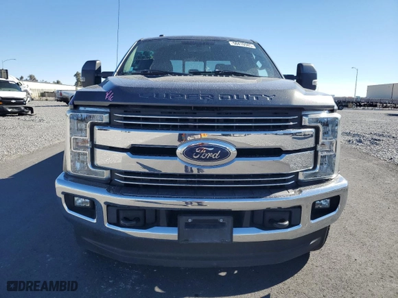 2018 Ford Super Duty F-350 SRW XL with VIN 1FT8W3BT0JEB82751, listed as a Copart auction lot 50410985 with 145,459 mi miles and Salvage Title. Bid and sale history available at carsss.com. Image 5.