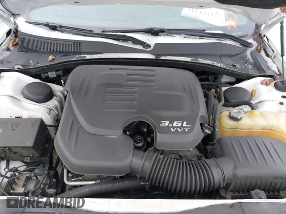 2016 Chrysler 300 300S with VIN 2C3CCAGG2GH261802, listed as a IAAI auction lot 41547415 with 77,046 mi miles. Bid and sale history available at carsss.com. Image 10.