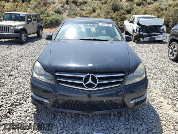 2014 Mercedes-Benz C 250 Sport with VIN WDDGF4HBXEG218784, listed as a Copart auction lot 60883725 with 156,214 mi miles and Clean title. Bid and sale history available at DreamBid. Image 5.