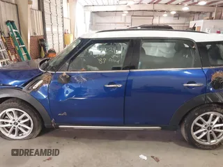 2015 MINI Countryman S z VIN WMWZC5C58FWP45505, wystawiony jako IAAI lot #41012241 z przebiegiem 108 986 mil mil oraz . Historia ofert i sprzedaży dostępna na DreamBid. Obrazek 14.