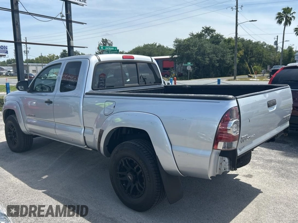 2013 Toyota Tacoma PreRunner with VIN 5TFTU4GN1DX044113, listed as a Copart auction lot 54171145 with 220,965 mi miles and Clean Title. Bid and sale history available at carsss.com. Image 3.