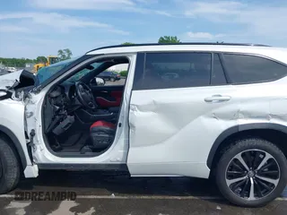 2022 Toyota Highlander XSE with VIN 5TDLZRBH2NS189006, listed as a IAAI auction lot 42298831 with 67,322 mi miles and . Bid and sale history available at DreamBid. Image 15.