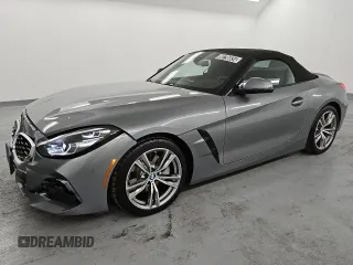 2025 BMW Z4 sDrive30i with VIN WBAHF3C04SWY38818, listed as a Copart auction lot 80796834 with 3,281 mi miles and Clean Title. Bid and sale history available at carsss.com. Image 1.