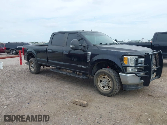 2017 Ford Super Duty F-250 SRW Lariat with VIN 1FT7W2BT0HEF27194, listed as a IAAI auction lot 42061350 with 206,679 mi miles. Bid and sale history available at carsss.com. Image 1.