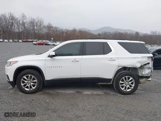 2019 Chevrolet Traverse LT Cloth with VIN 1GNERGKW0KJ221320, listed as a IAAI auction lot 41827836 with 151,893 mi miles. Bid and sale history available at carsss.com. Image 14.