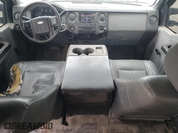 2012 Ford F-250 XL z VIN 1FT7W2BT6CEA76863, wystawiony jako Copart lot #57473505 z przebiegiem 176 404 mil mil oraz Szkoda całkowita • Salvage title. Historia ofert i sprzedaży dostępna na DreamBid. Obrazek 8.