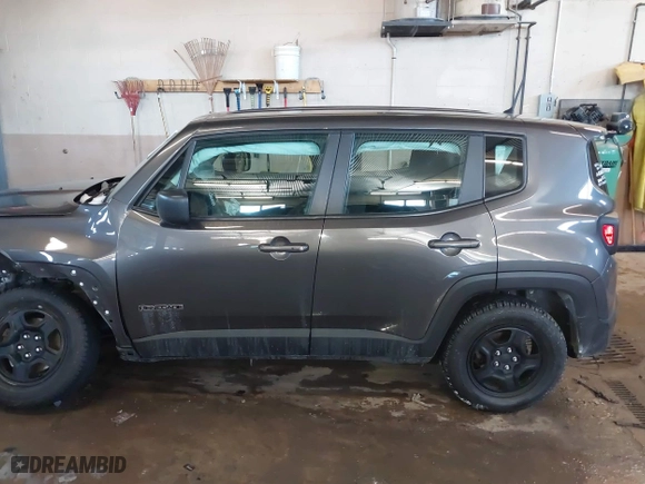 2019 Jeep Renegade Sport with VIN ZACNJBAB0KPK07349, listed as a IAAI auction lot 41618909 with 82,402 mi miles. Bid and sale history available at carsss.com. Image 14.