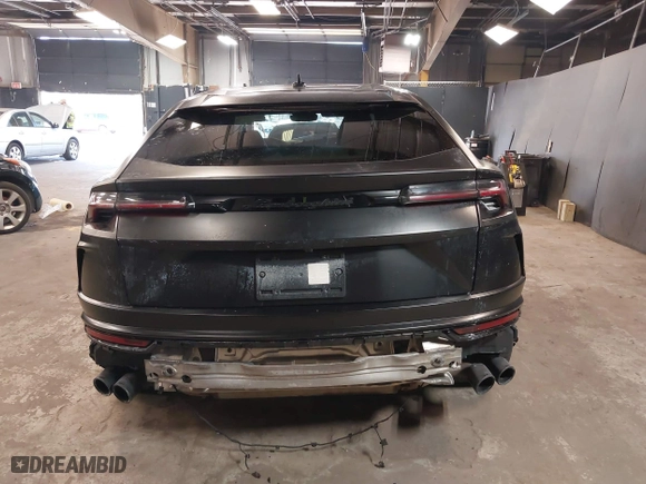 2019 Lamborghini Urus with VIN ZPBUA1ZL4KLA03222, listed as a IAAI auction lot 41920029 with 57,055 mi miles. Bid and sale history available at carsss.com. Image 16.