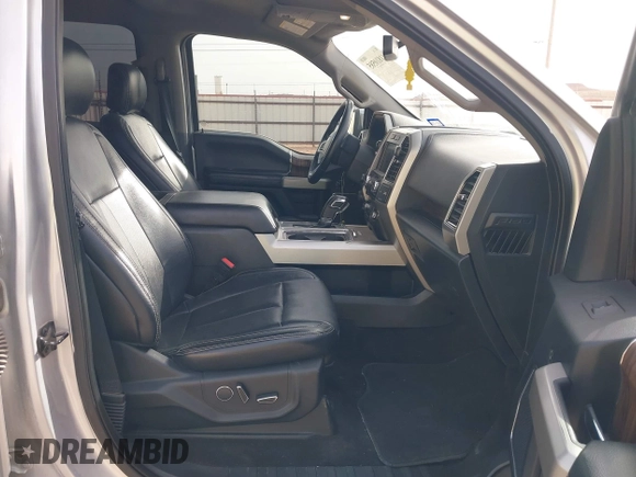 2018 Ford F-150 XL with VIN 1FTEW1E54JFC43582, listed as a IAAI auction lot 41810585 with 189,863 mi miles. Bid and sale history available at carsss.com. Image 5.