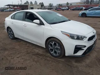 2021 Kia Forte LXS with VIN 3KPF24AD9ME329578, listed as a IAAI auction lot 41600312 with 73,272 mi miles. Bid and sale history available at carsss.com. Image 1.