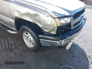 2003 Chevrolet Silverado 1500 with VIN 2GCEK19T431124042, listed as a IAAI auction lot 41252015 with 165,099 mi miles. Bid and sale history available at carsss.com. Image 6.