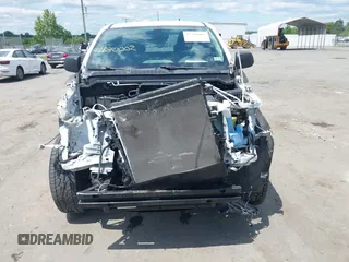 2018 Chevrolet Colorado 2WD Work Truck z VIN 1GCHSBEN4J1155188, wystawiony jako IAAI lot #42340002 z przebiegiem 83 422 mil mil oraz . Historia ofert i sprzedaży dostępna na DreamBid. Obrazek 11.