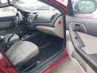 2010 Kia Forte EX z VIN KNAFU4A25A5062713, wystawiony jako IAAI lot #42134087 z przebiegiem 167 620 mil mil oraz . Historia ofert i sprzedaży dostępna na DreamBid. Obrazek 5.