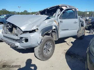 2019 Toyota Tacoma 4WD SR with VIN 3TMCZ5AN5KM199346, listed as a IAAI auction lot 41678090 with 1 mi miles. Bid and sale history available at carsss.com. Image 21.