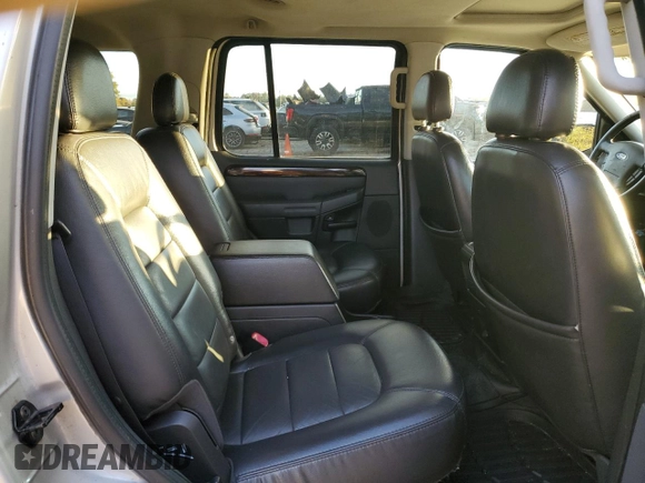 2005 Ford Explorer Limited with VIN 1FMZU75W55ZA72232, listed as a Copart auction lot 55029335 with 205,069 mi miles and Non repairable. Bid and sale history available at DreamBid. Image 10.