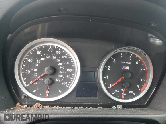 2013 BMW M3 z VIN WBSKG9C54DJ595279, wystawiony jako Copart lot #85358304 z przebiegiem Nie podano mil oraz Szkoda całkowita • Salvage title. Historia ofert i sprzedaży dostępna na DreamBid. Obrazek 9.