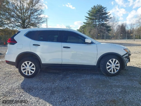 2018 Nissan Rogue SV with VIN KNMAT2MT1JP558153, listed as a IAAI auction lot 41083141 with 40251 miles. Bid and sale history available at carsss.com. Image 13.