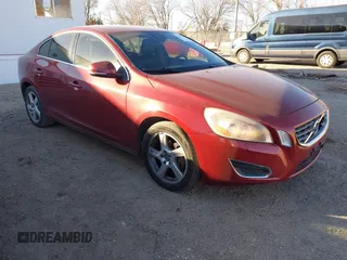 2013 Volvo S60 T5 Premier with VIN YV1612FS0D2189071, listed as a IAAI auction lot 41445186 with 123,679 mi miles. Bid and sale history available at carsss.com. Image 1.