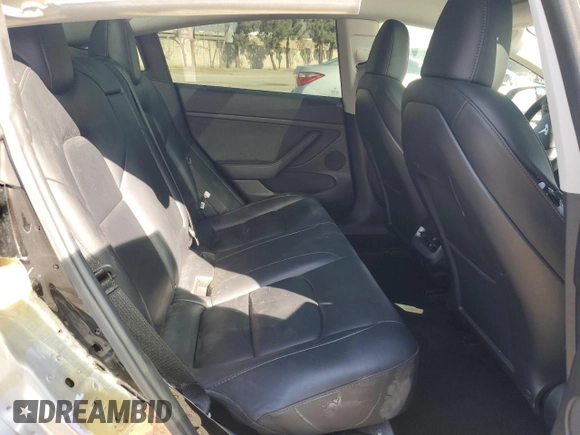 2023 Tesla Model 3 z VIN 5YJ3E1EA4PF707099, wystawiony jako Copart lot #52531035 z przebiegiem 57 723 mil mil oraz Szkoda całkowita • Salvage title. Historia ofert i sprzedaży dostępna na DreamBid. Obrazek 11.