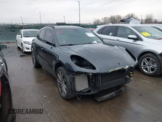 2018 Porsche Macan Turbo z VIN WP1AF2A59JLB71496, wystawiony jako IAAI lot #41479669 z przebiegiem 88 528 mil mil oraz . Historia ofert i sprzedaży dostępna na DreamBid. Obrazek 1.