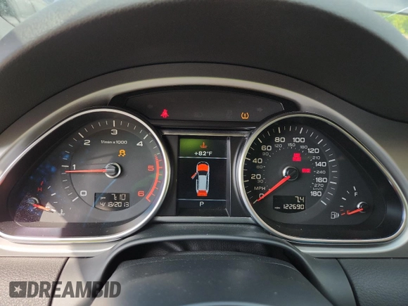 2014 Audi Q7 Premium Plus with VIN WA1LMAFE2ED016382, listed as a Copart auction lot 62724155 with 122,690 mi miles and Clean title. Bid and sale history available at DreamBid. Image 9.