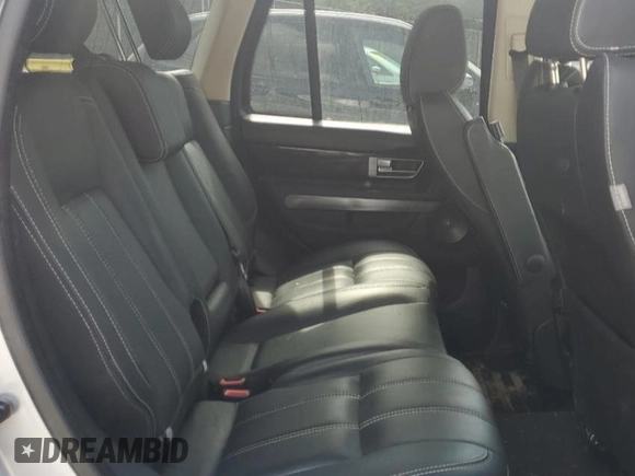 2011 Land Rover Range Rover Sport SC z VIN SALSH2E43BA275229, wystawiony jako Copart lot #55213775 z przebiegiem 73 052 mil mil oraz Nie do naprawy • Non repairable. Historia ofert i sprzedaży dostępna na DreamBid. Obrazek 11.