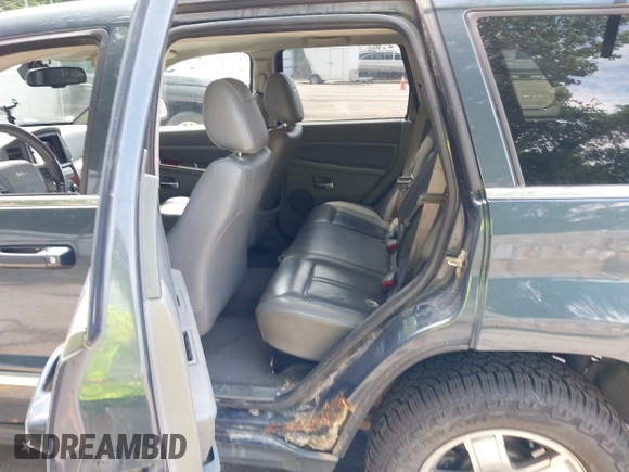 2007 Jeep Grand Cherokee Limited with VIN 1J8HR58227C561149, listed as a IAAI auction lot 42542789 with 250,790 mi miles and . Bid and sale history available at DreamBid. Image 8.